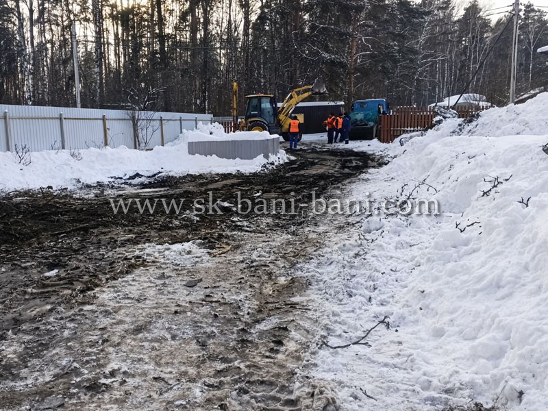 Расчищенный участок готов к установке нового дома или бани